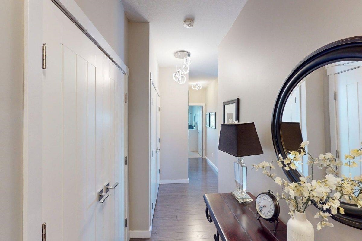 Family Room Photo of 507 2855 156 Street, Surrey, BC