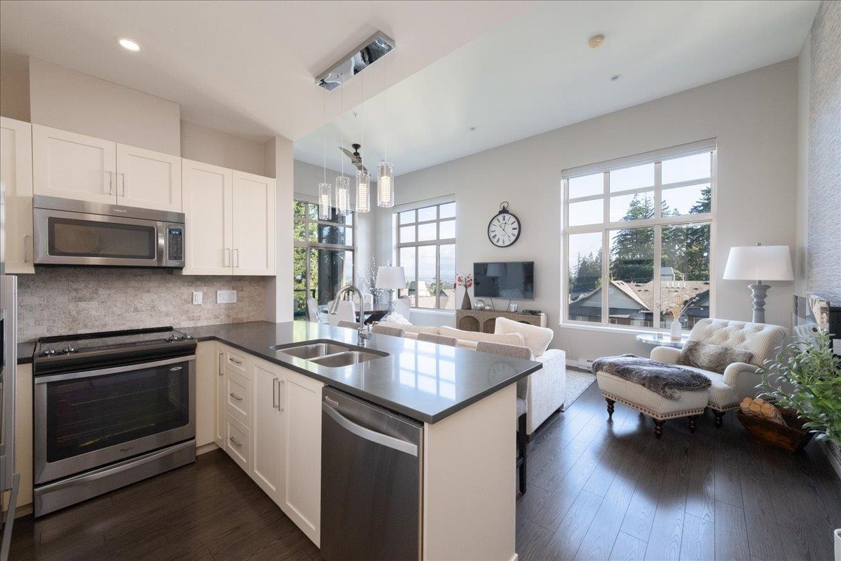 Powder Room Photo of 507 2855 156 Street, Surrey, BC