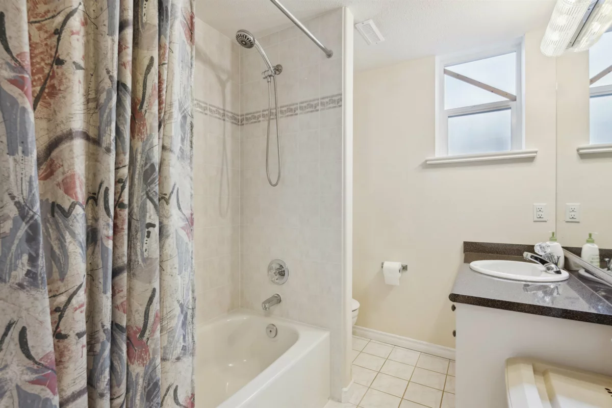 Hot Tub / Spa Photo of 2525 Sapphire Place, Coquitlam, BC