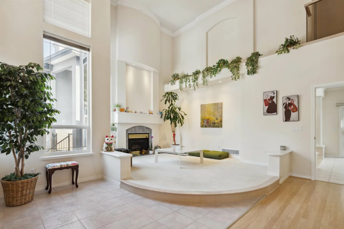 Living Room Photo of 2525 Sapphire Place, Coquitlam, BC