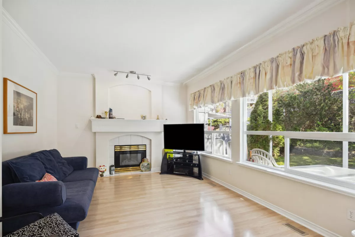 Primary Bedroom Photo of 2525 Sapphire Place, Coquitlam, BC