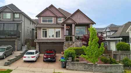 18933 55 Avenue, Surrey, BC, Surrey — Single Family Residence for sale