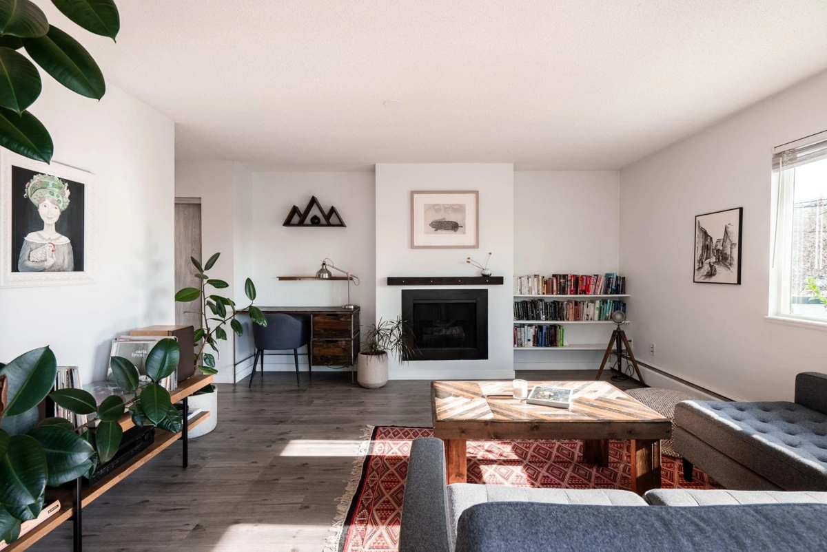 Living Room Photo of 201 1429 William Street, Vancouver, BC