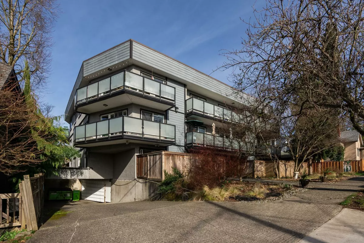 Staircase Photo of 201 1429 William Street, Vancouver, BC