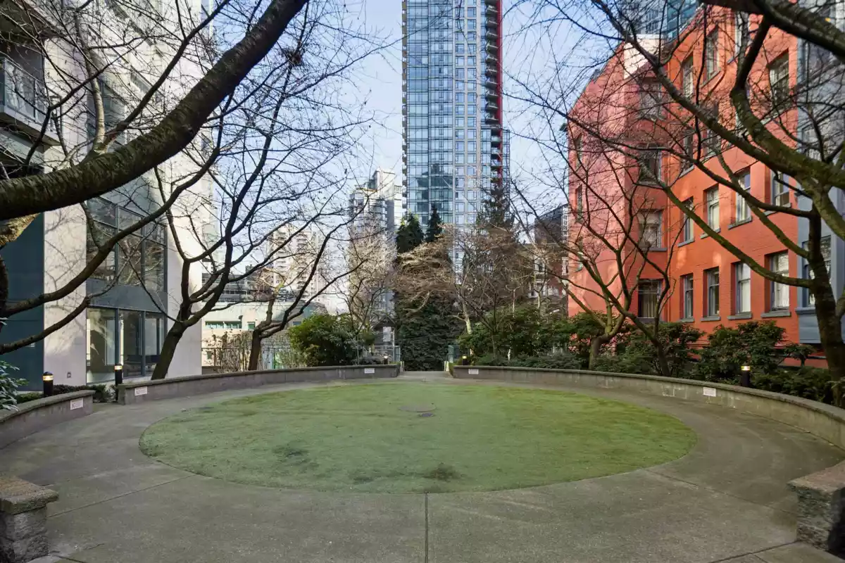 Front Yard Photo of 1605 1239 W Georgia Street, Vancouver, BC