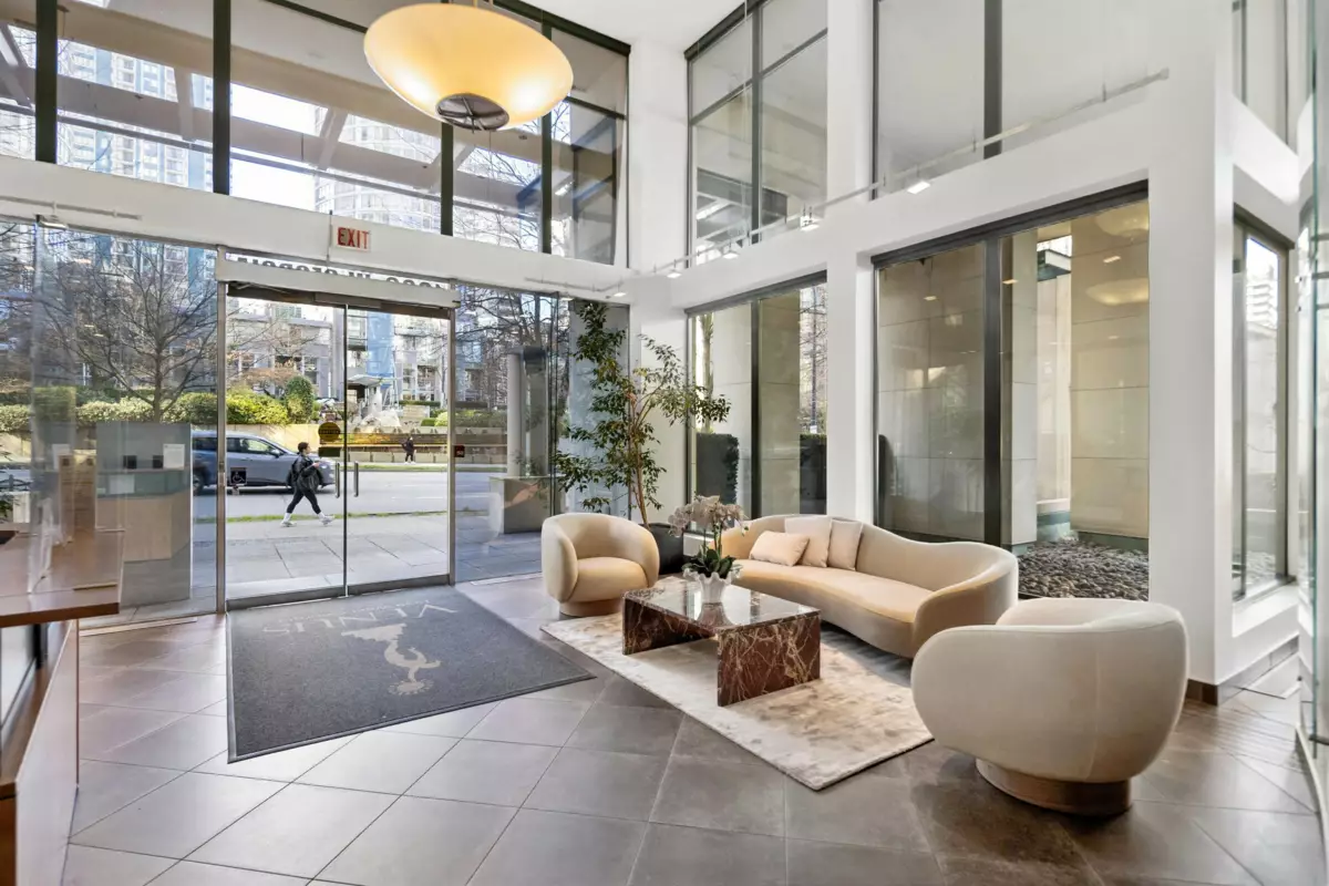 Living Room Photo of 1605 1239 W Georgia Street, Vancouver, BC