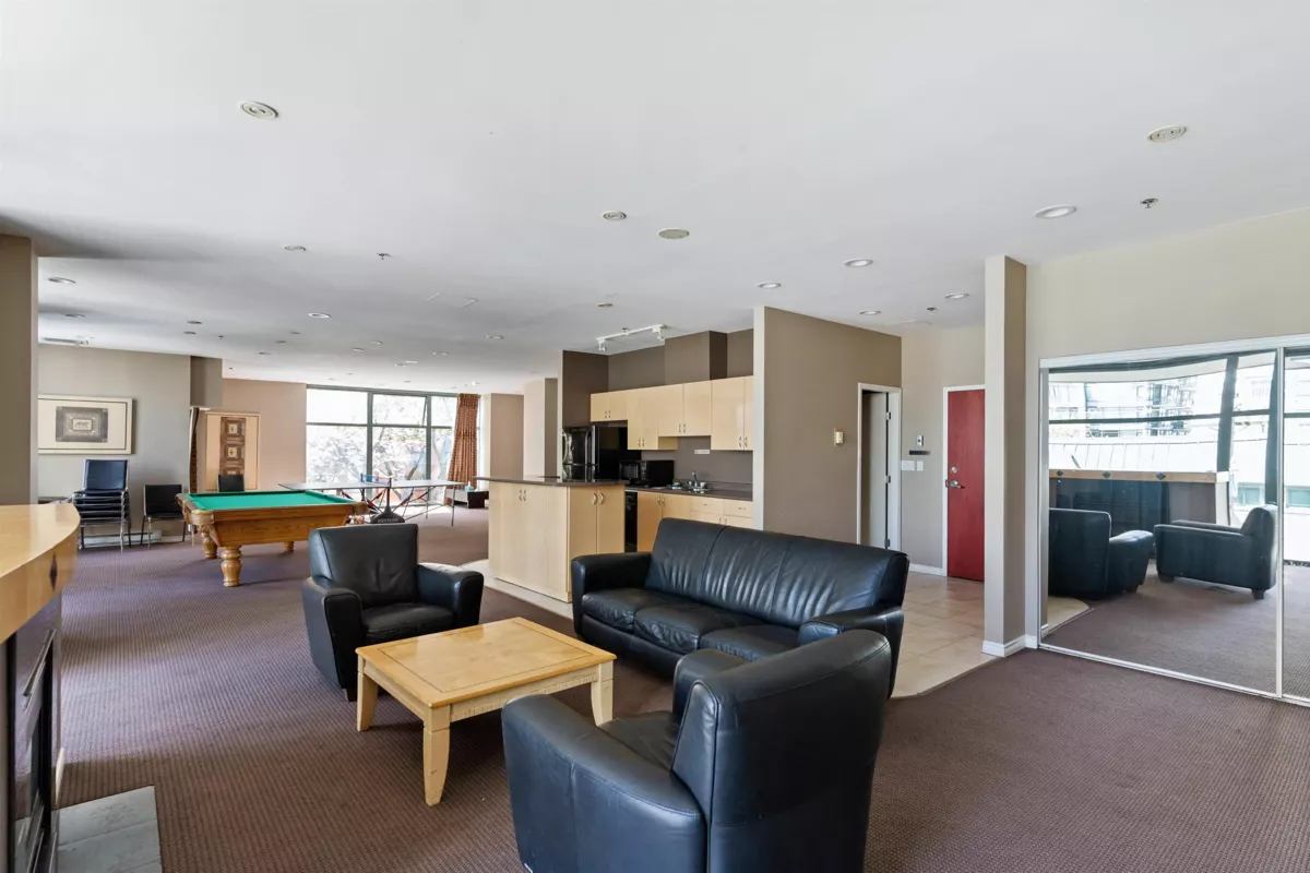 Neighborhood Park Photo Near 1605 1239 W Georgia Street, Vancouver, BC