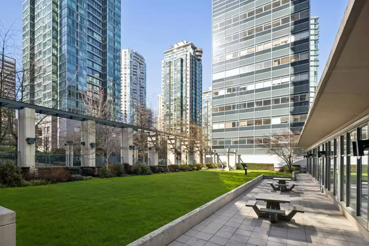 Outdoor Deck Photo of 1605 1239 W Georgia Street, Vancouver, BC