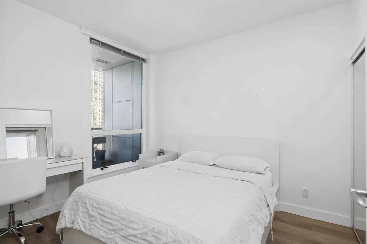 Powder Room Photo of 1605 1239 W Georgia Street, Vancouver, BC