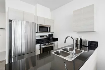 Guest Bathroom Photo of 1605 1239 W Georgia Street, Vancouver, BC