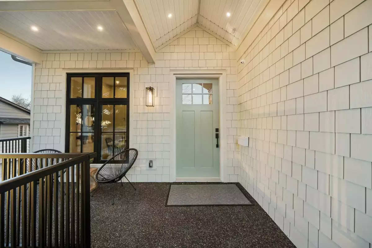 Front Yard Photo of 102 18171 59 Avenue, Surrey, BC