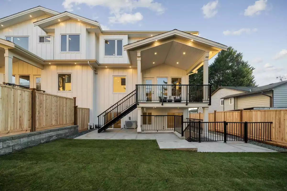 Hot Tub / Spa Photo of 102 18171 59 Avenue, Surrey, BC