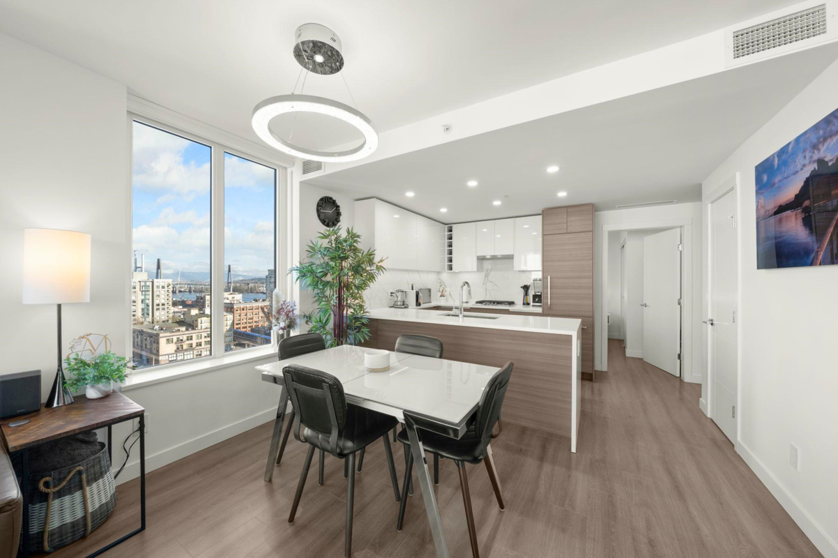 Primary Bathroom Photo of 1705 823 Carnarvon Street, New Westminster, BC