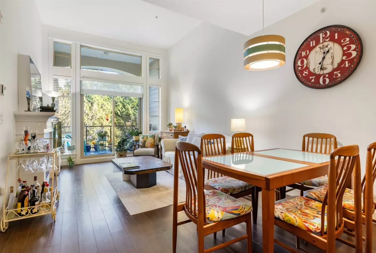 Breakfast Nook Photo of 308 15185 36 Avenue, Surrey, BC