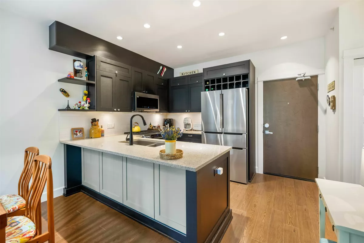 Kitchen Island Photo of 308 15185 36 Avenue, Surrey, BC
