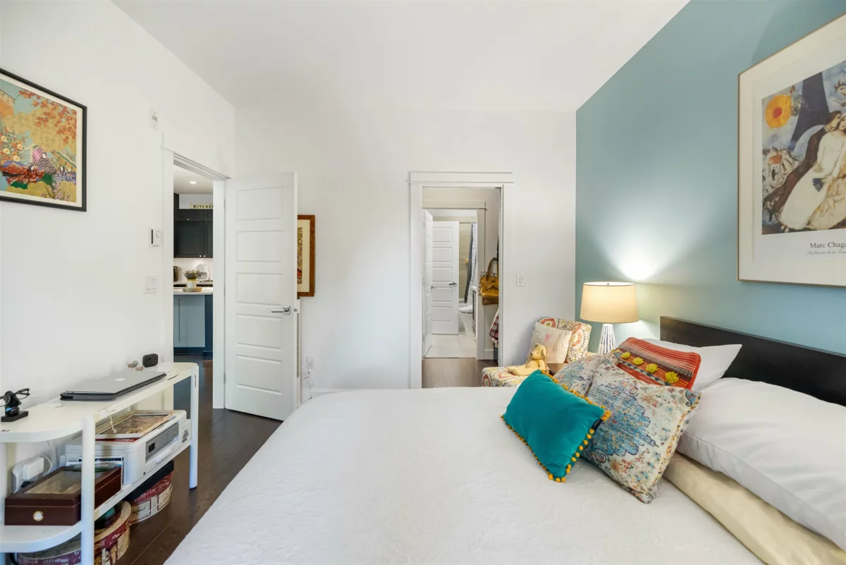 Office / Den Photo of 308 15185 36 Avenue, Surrey, BC