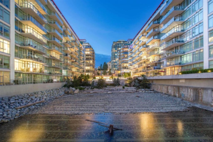 Office / Den Photo of 304 175 Victory Ship Way, North Vancouver, BC