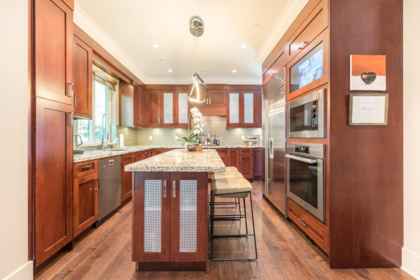 Breakfast Nook Photo of 2479 Ottawa Avenue, West Vancouver, BC