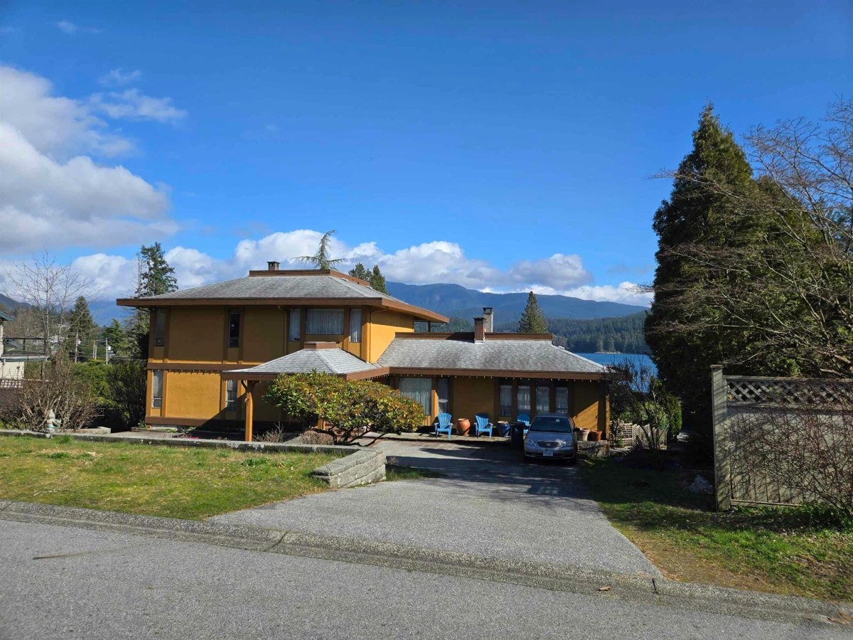 Exterior Rear Photo of 534 Beachview Drive, North Vancouver, BC