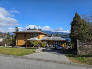 534 Beachview Drive, North Vancouver, BC, North Vancouver — Single Family Residence for sale