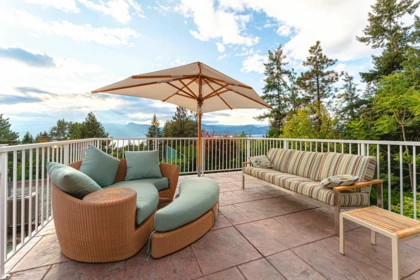 Front Yard Photo of 3029 Spruce Drive, No City Value, BC