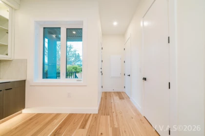 Hallway Photo of 2837 W 31st Avenue, Vancouver, BC