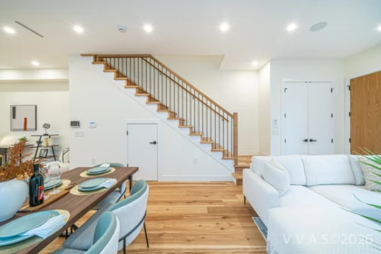 Staircase Photo of 2837 W 31st Avenue, Vancouver, BC