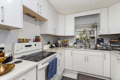 Kitchen Island Photo of 6860 134 Street, Surrey, BC