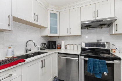 Kitchen Photo of 6860 134 Street, Surrey, BC
