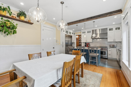 Breakfast Nook Photo of 3574 East Boulevard, Vancouver, BC