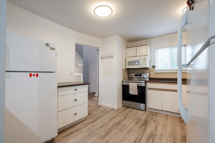 Kitchen Photo of 208 13632 67 Avenue, Surrey, BC