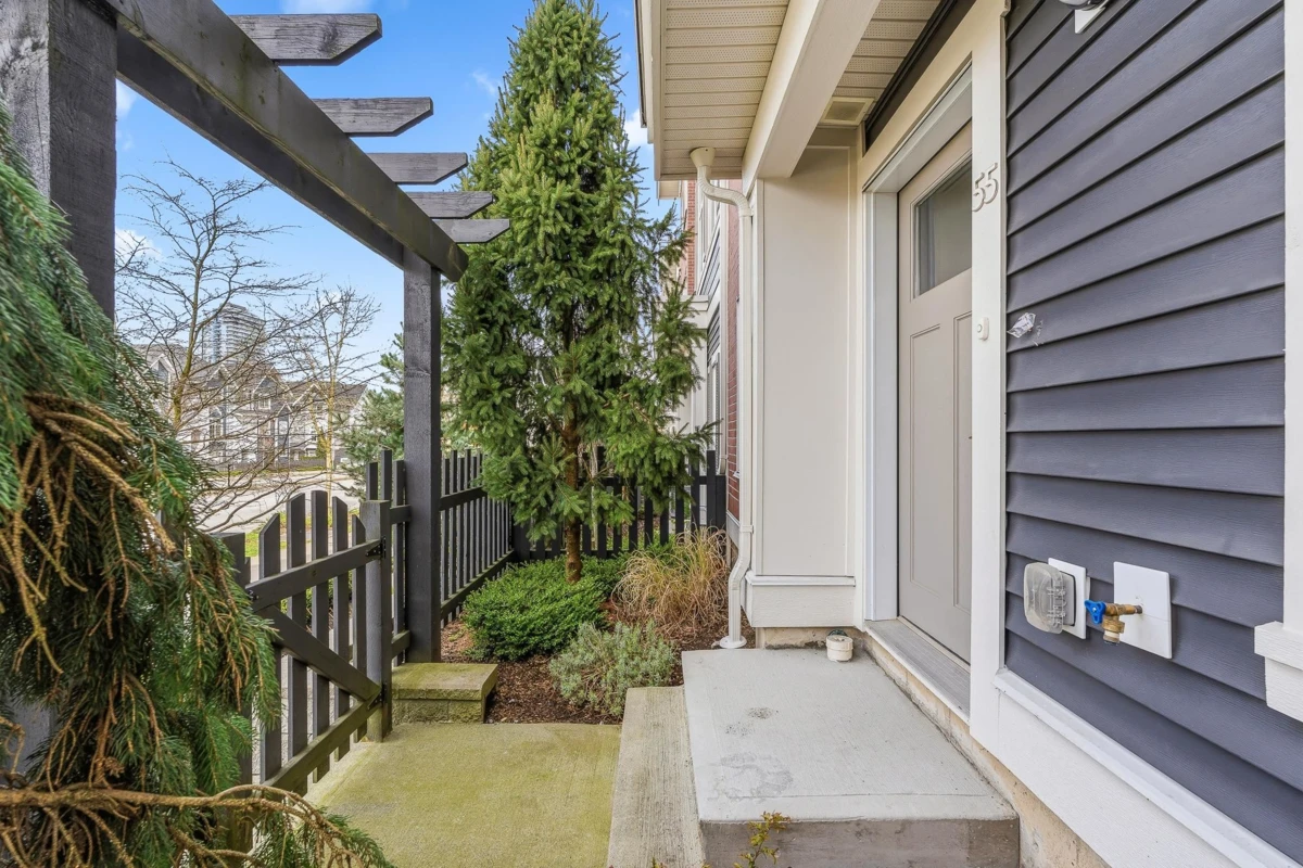 Family Room Photo of 55 8371 202b Street, Langley, BC