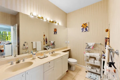 Basement Recreation Room Photo of 60 5200 Oakmount Crescent, Burnaby, BC