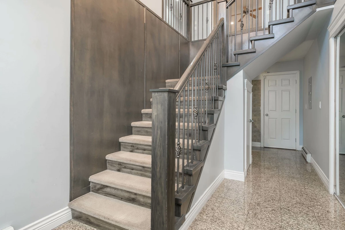 Family Room Photo of 15688 88 Avenue, Surrey, BC