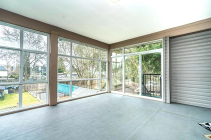 Basement Recreation Room Photo of 15688 88 Avenue, Surrey, BC