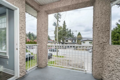 Front Yard Photo of 15688 88 Avenue, Surrey, BC