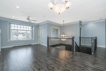 Kitchen Island Photo of 15688 88 Avenue, Surrey, BC