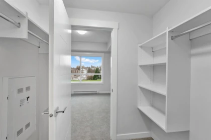 Hallway Photo of 419 33886 Pine Street, Abbotsford, BC