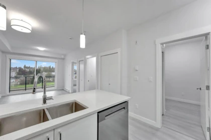 Primary Bathroom Photo of 419 33886 Pine Street, Abbotsford, BC