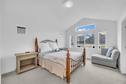 Basement Recreation Room Photo of 16549 21 Avenue, Surrey, BC
