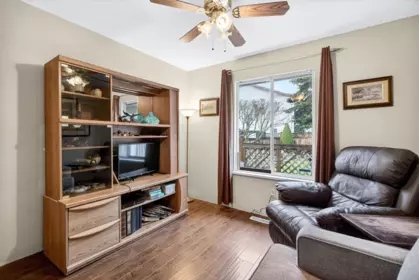 Mudroom Photo of 22700 Balabanian Circle, Maple Ridge, BC