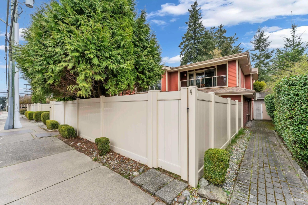 Exterior Front Photo of 4 14921 Thrift Avenue, White Rock, BC