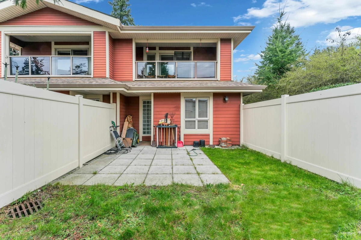 Exterior Rear Photo of 4 14921 Thrift Avenue, White Rock, BC