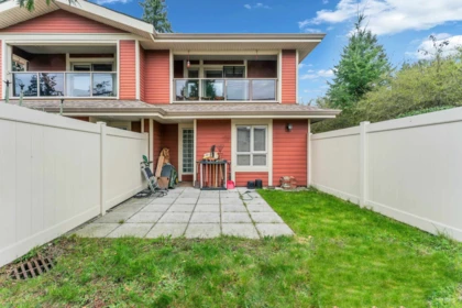 Exterior Rear Photo of 4 14921 Thrift Avenue, White Rock, BC
