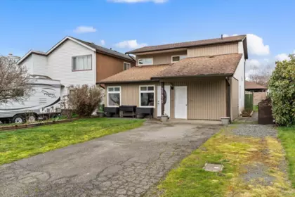 45475 Meadowbrook Drive, Chilliwack, BC, Chilliwack — Single Family Residence for sale