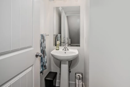 Guest Bathroom Photo of 43 11282 Cottonwood Drive, Maple Ridge, BC