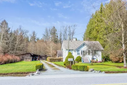 25117 Dewdney Trunk Road, Maple Ridge, BC, Maple Ridge — Single Family Residence for sale