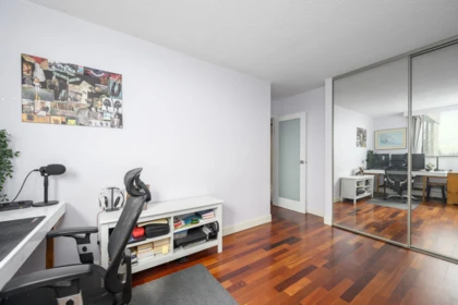 Hallway Photo of 1506 6689 Willingdon Avenue, Burnaby, BC