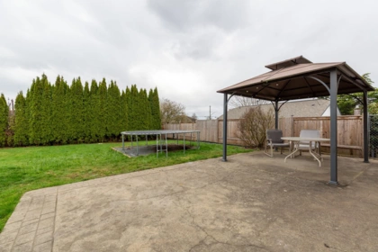 Front Yard Photo of 34324 Mendham Street, Abbotsford, BC