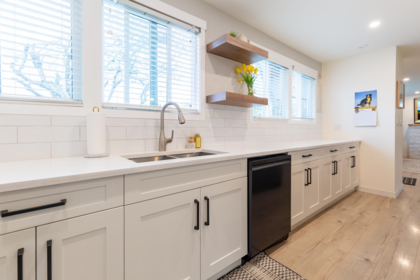 Guest Bathroom Photo of 34324 Mendham Street, Abbotsford, BC